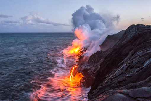 夏威夷火山喷发，三天三夜的自然力量震撼展现