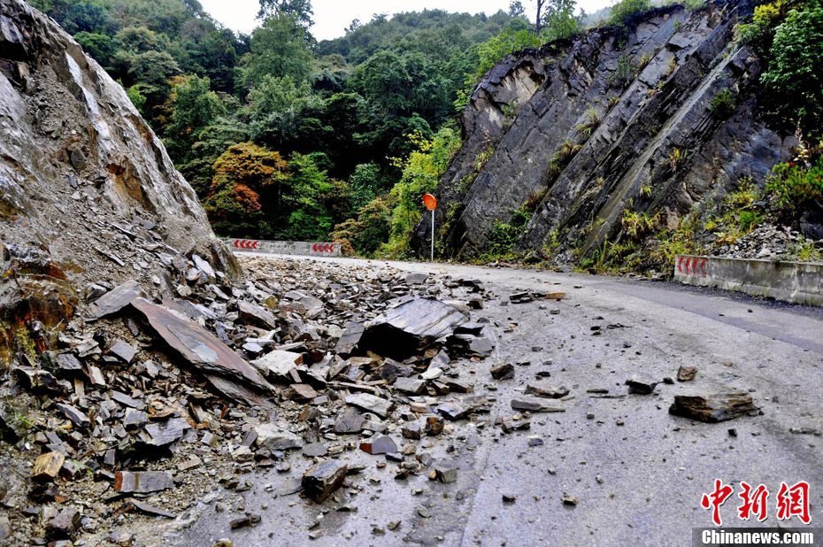 四川宜宾山体滑坡持续，挑战与应对之道