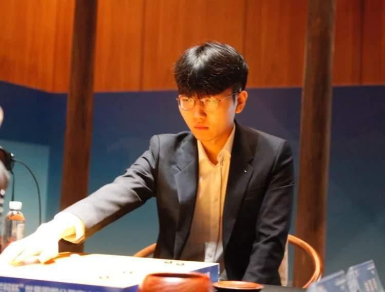 中国围棋协会对LG杯结果提出异议，裁判中断时机与棋手受干扰问题的深度解读声明