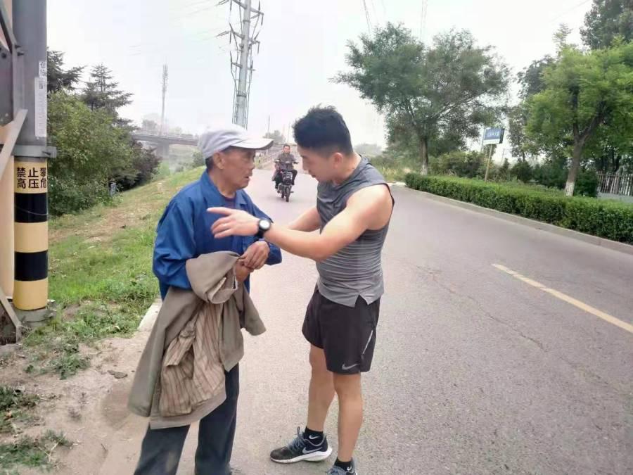 酒后驾驶三轮车载儿女悲剧，父亲失手落河沟