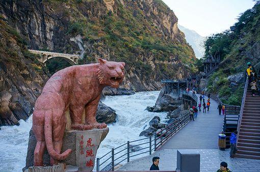 虎跳峡镇未来旅游胜地蓝图，最新发展规划揭秘