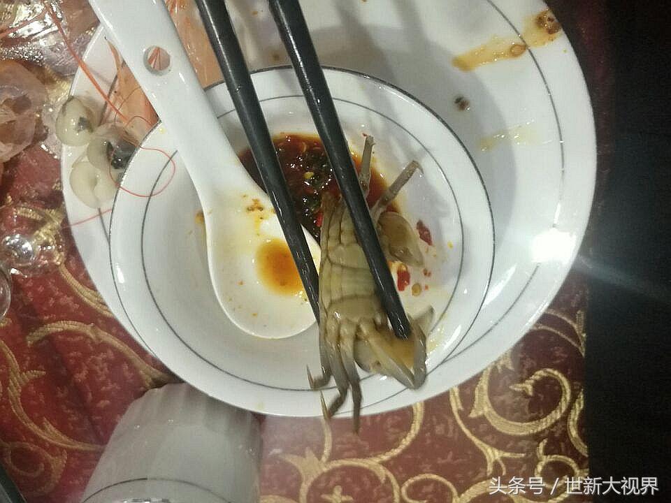 男童生吃蟹腿引发寄生虫危机，食品安全与健康警醒案例分析